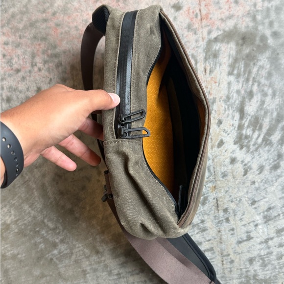 Waterfield San Francisco Sutter Brown Waxed Canvas Leather Sling Bag - Picture 6 of 6